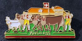 Y525 - Pin Geissen Kuh Kühe Senn Sennen Restaurant Kreuzegg
