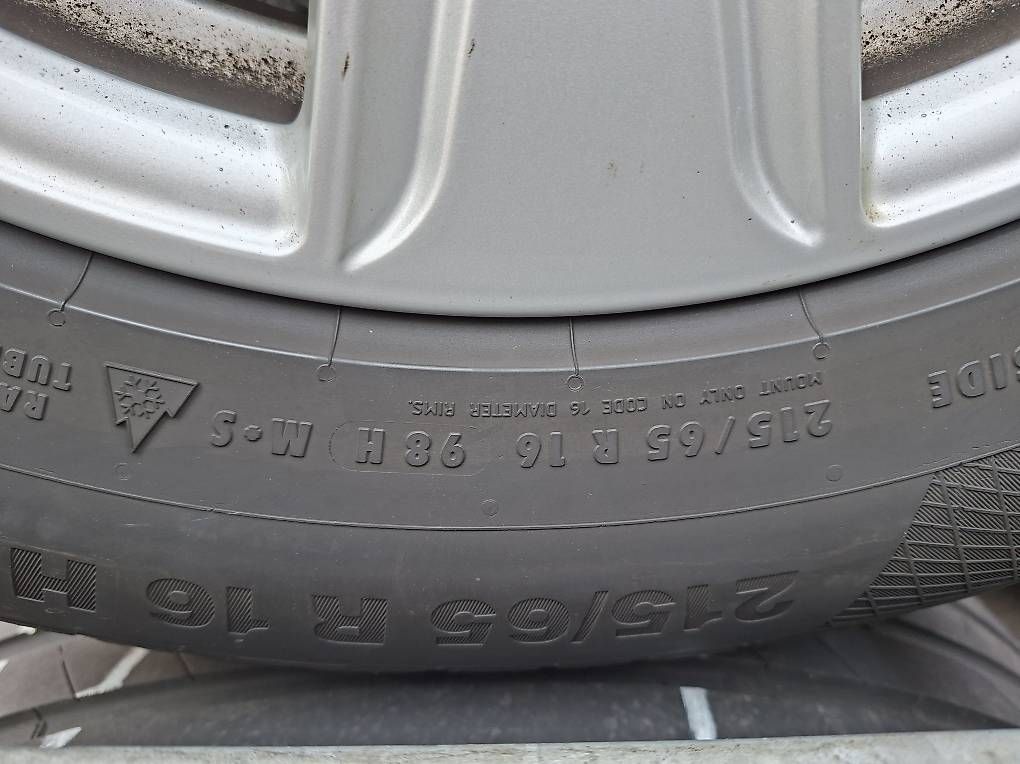 Pneumatici & Ruote complete: Audi Q3 Winterkompletträder – Usato da Bülach venduto da struga_1988 1