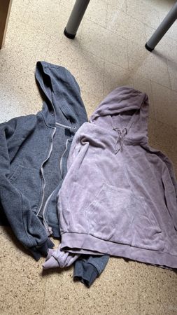 Kleiderpaket: süsse Sweatjacke und Sweatshirt rosa