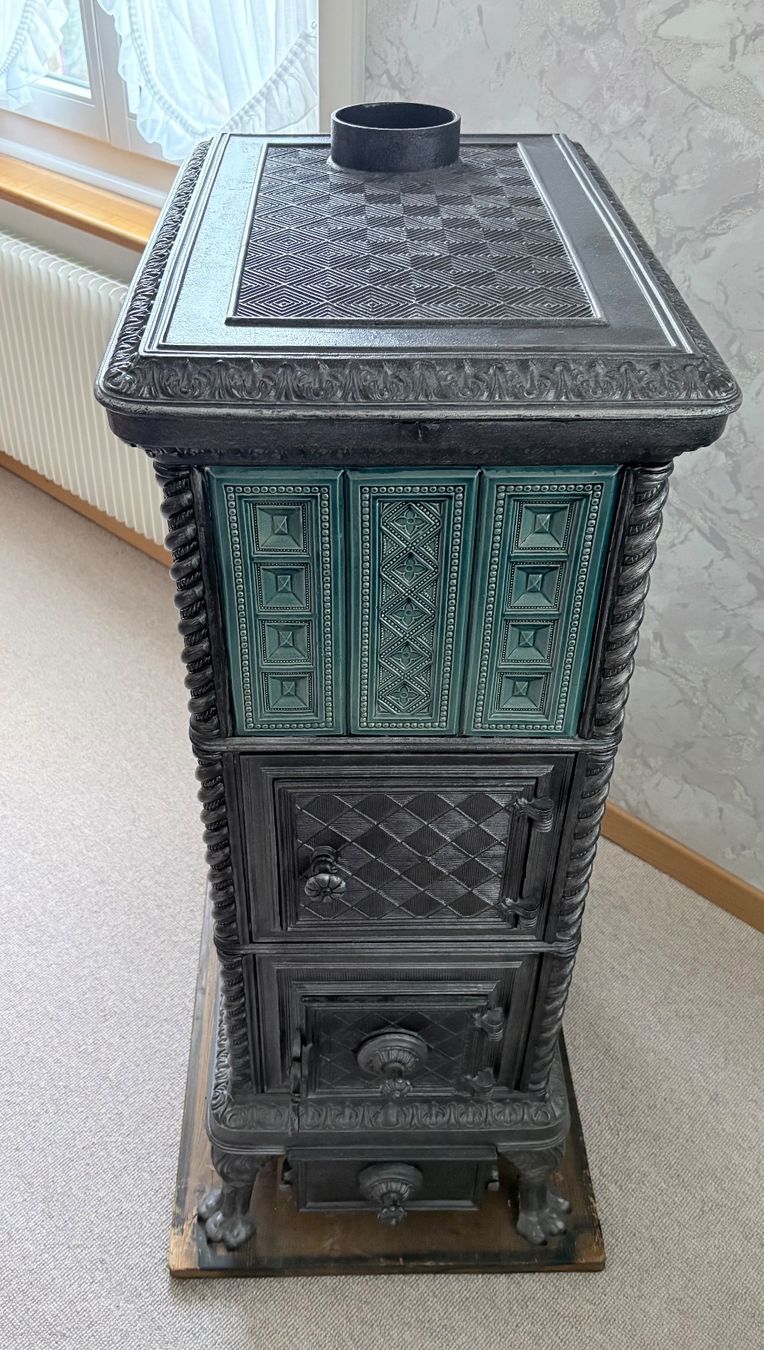 Altri mobili d'antiquariato: Gussofen Antik – Usato da Bonstetten venduto da Bunna 1