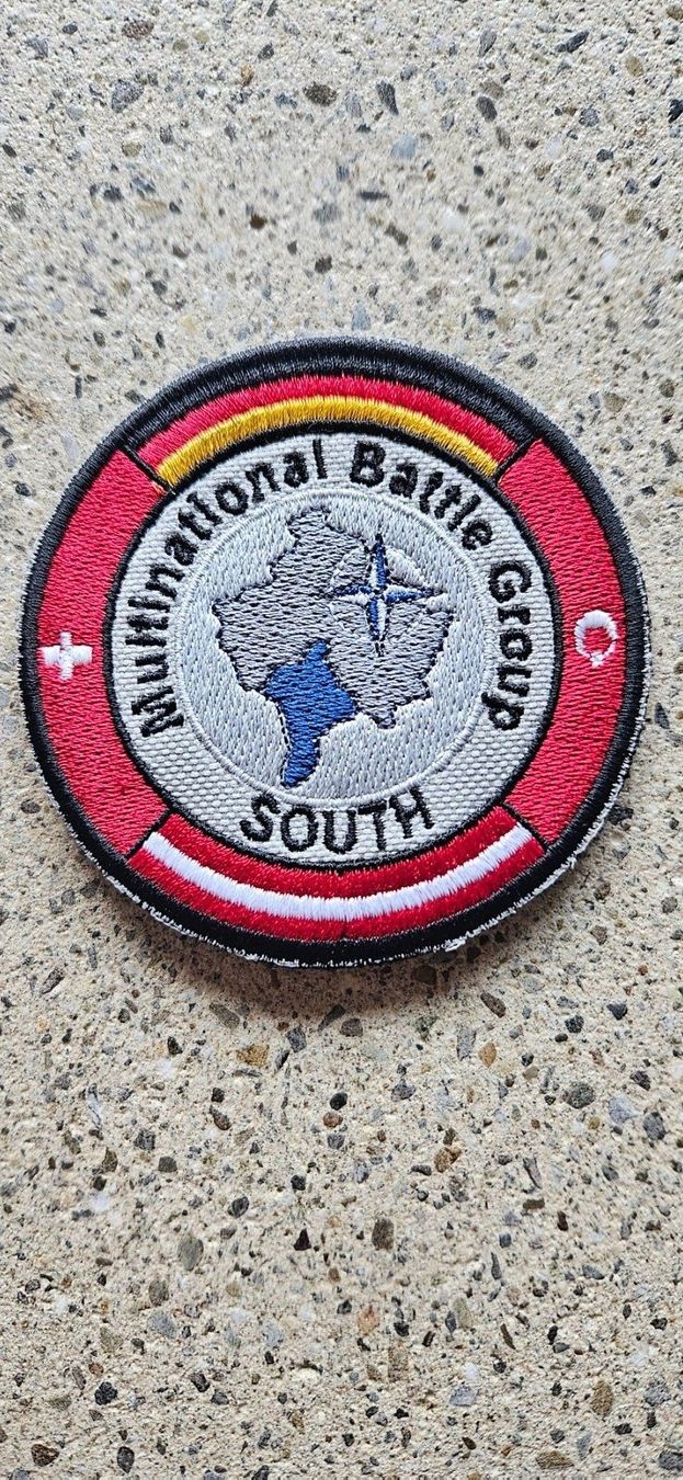 Schweizer Armee Plaketten & Abzeichen: *** Badge Swisscoy Rund mit klett *** – Neu (gemäss Beschreibung) aus Riedholz von fr_sIruP