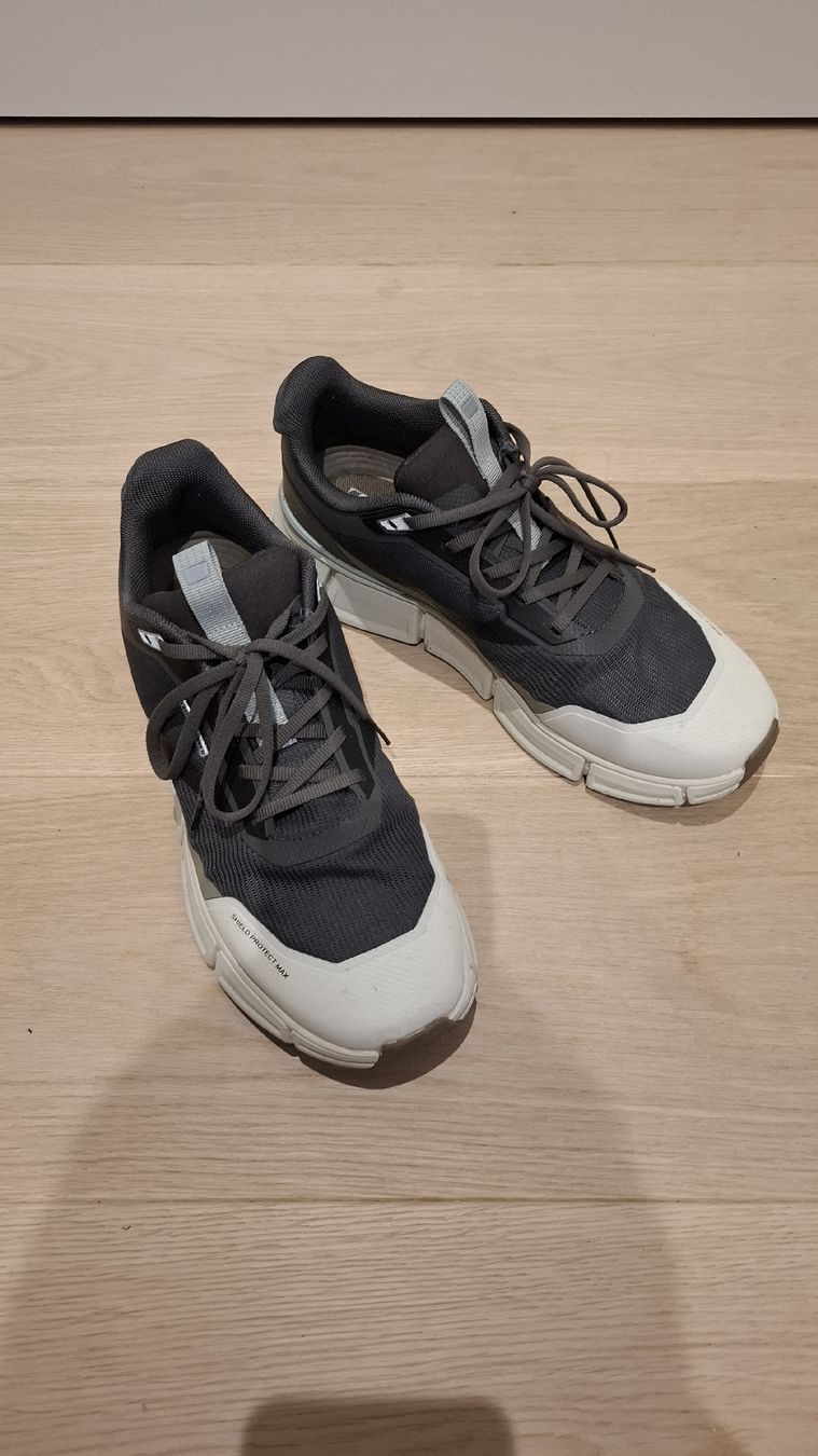 Zara Herrenschuhe: Zara Man Sneakers, Size 41, great condition – Neu (gemäss Beschreibung) aus Zürich von pto_6wfs 1
