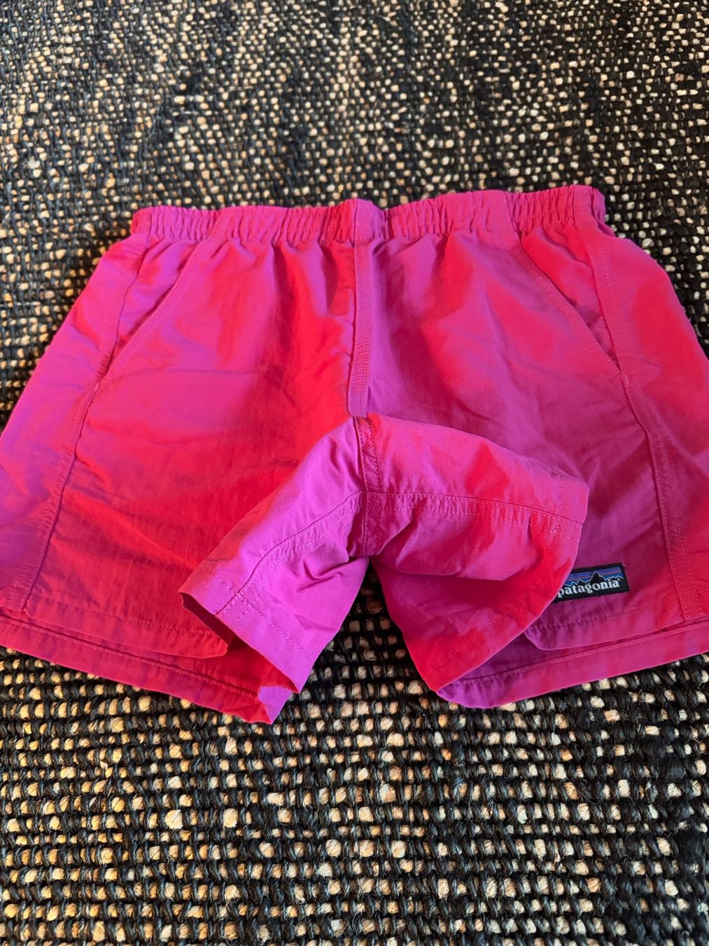 Patagonia Pantaloni: Patagonia Damen Shorts pink – Usato da Zürich venduto da Lionsands 1