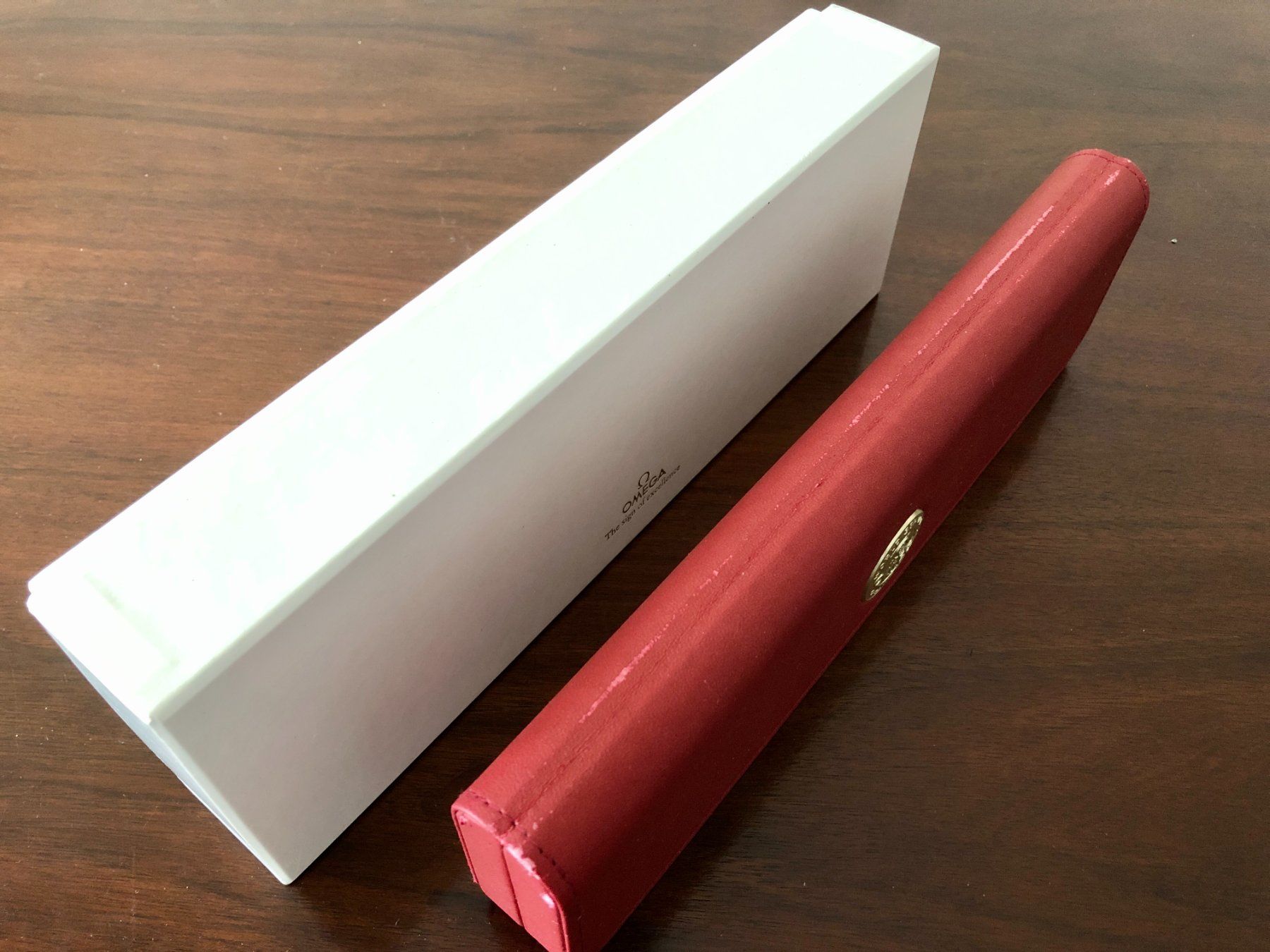 Omega Orologi: OMEGA long red watchbox with outerbox, new condition – Usato da Mont-sur-Lausanne venduto da vmi_ym5l 5