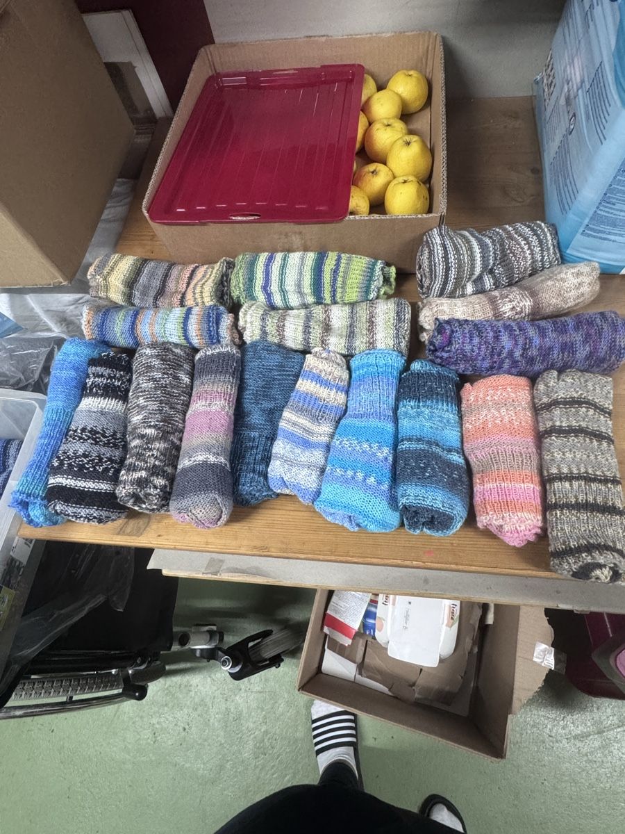 Calze: Selbst gestrickte socken – Nuovo e nell'imballaggio originale da Oberlunkhofen venduto da cwa_qc7v 2
