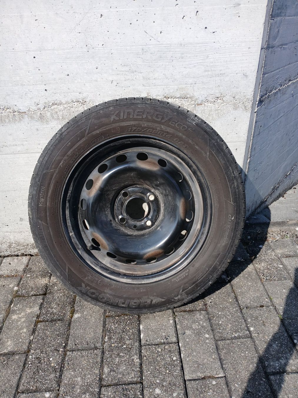 Hankook Pneumatici & Ruote complete: Twingo Sommerräder – Usato da Leuzigen venduto da gilifix