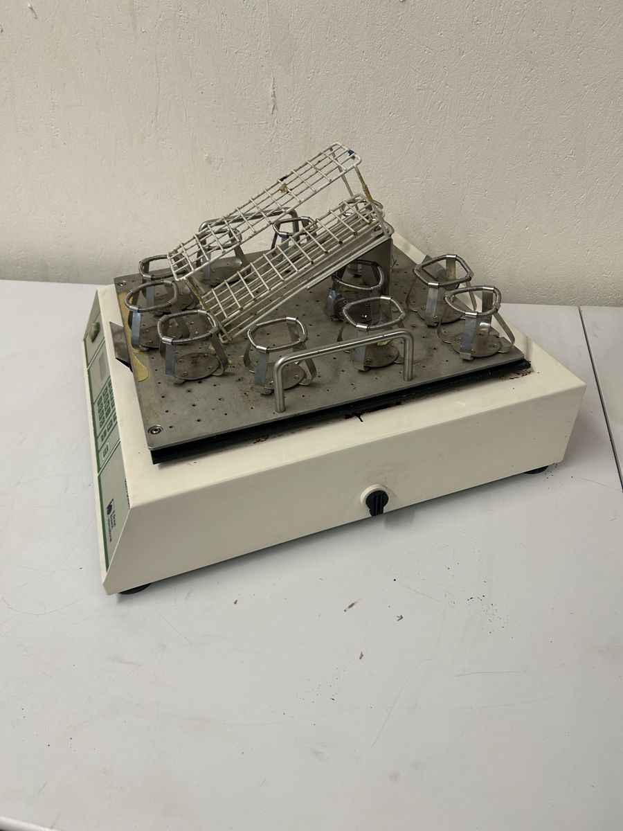 Tutte le macchine: Braun Certomat RM Orbitalschüttler – Usato da Schupfart venduto da philippb06 2