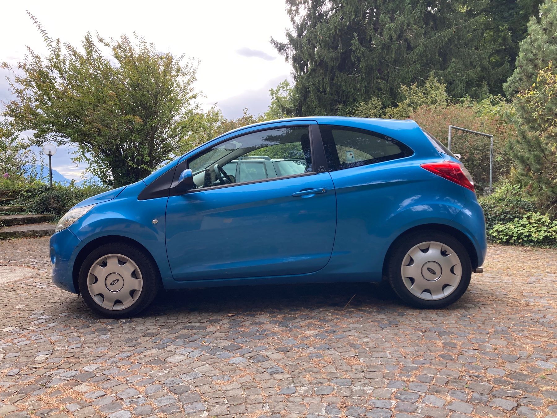 Ford Automobili: Hübscher kleiner Ford Ka – Usato da Rebstein venduto da Billiwald 3
