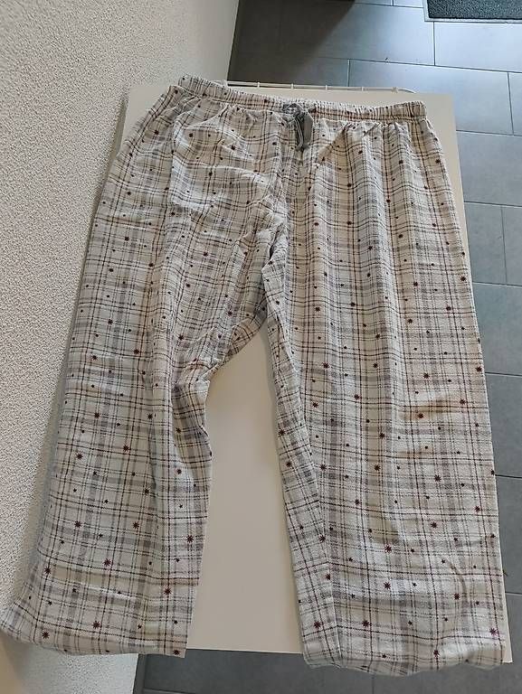 Pyjamas: 3x Pyjamahose – Gebraucht aus Nänikon von Manta87 2