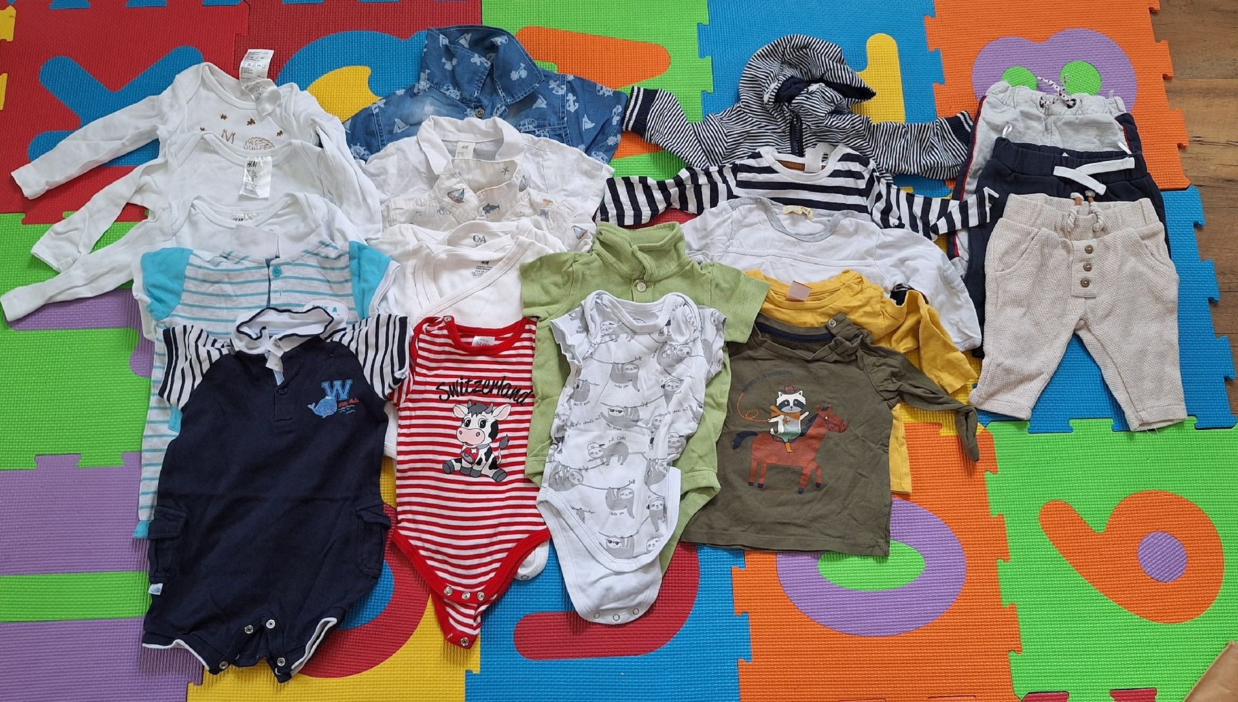 Kleiderpakete & -sets: Baby Kleiderpaket, Grösse 68, – Gebraucht aus Berneck von Bueschelady
