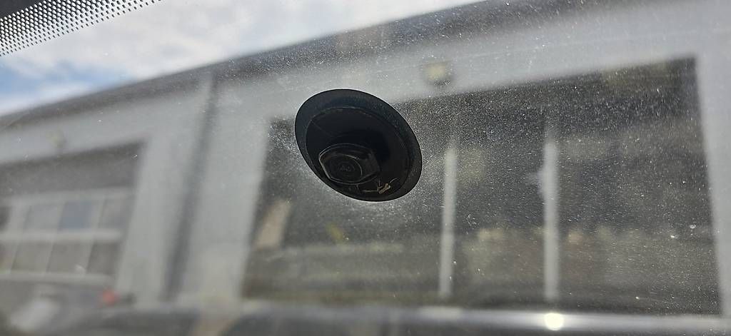 Volkswagen Tutti pezzi di ricambio auto: VW T4 Windschutzscheibe Frontscheibe Scheibe NordGlass – Usato da Schaffhausen venduto da Parg86 2