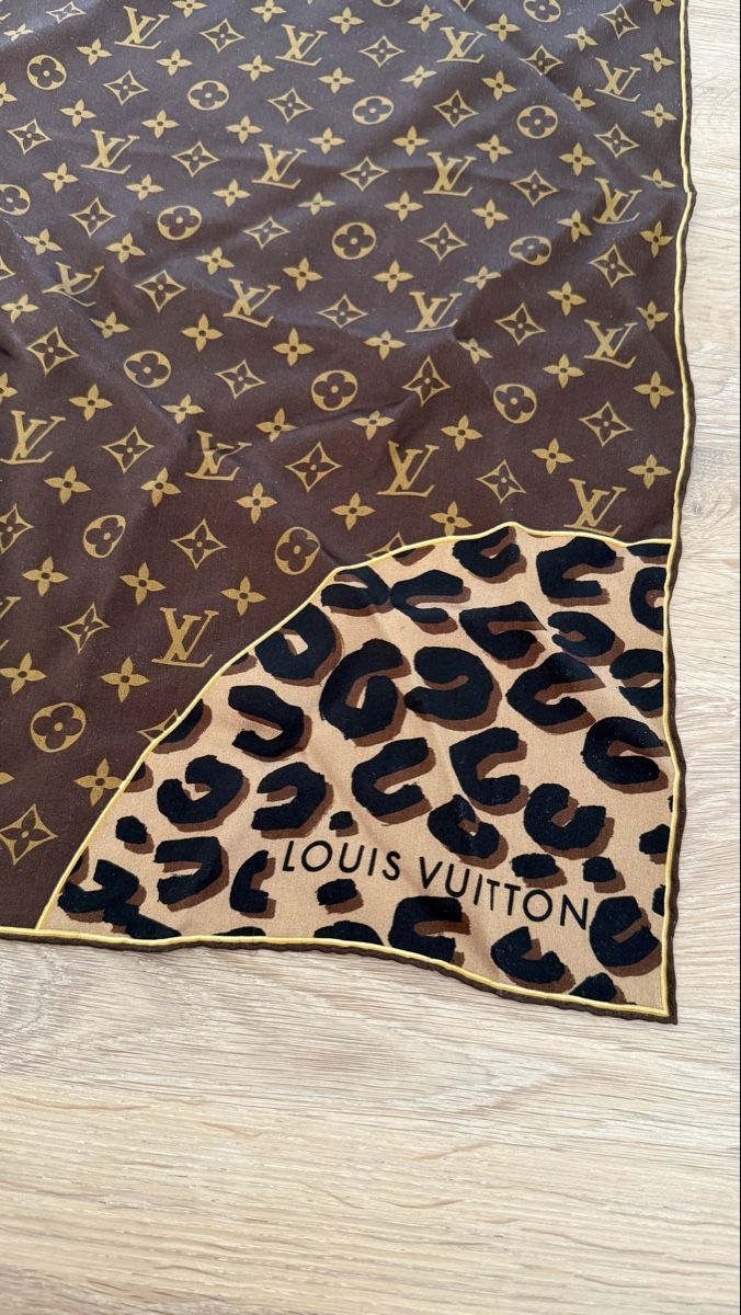 Louis Vuitton Foulards, Tücher & Schals: Louis Vuitton Tuch – Neu (gemäss Beschreibung) aus Zürich von Riley16 1
