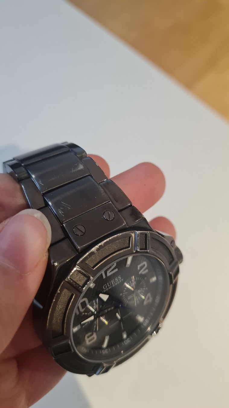 Guess Orologi: Guess Uhr Herren Farbe schwarz/carbon – Usato da Glis venduto da Kaamilaa 2