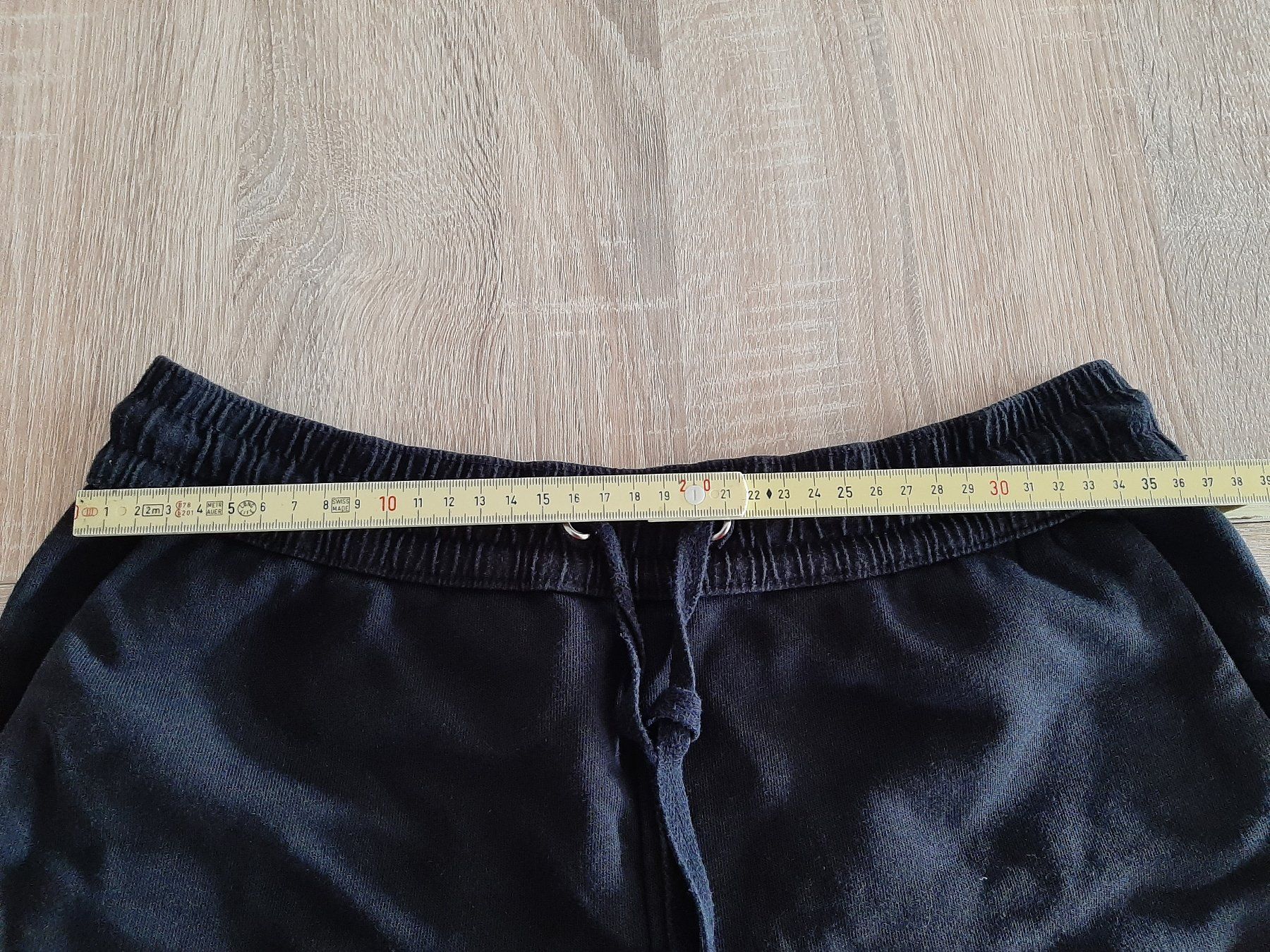 H&M Pantaloni: Kurze Hose schwarz, Basic H&M, Gr. S – Usato da Menziken venduto da Rien1 1