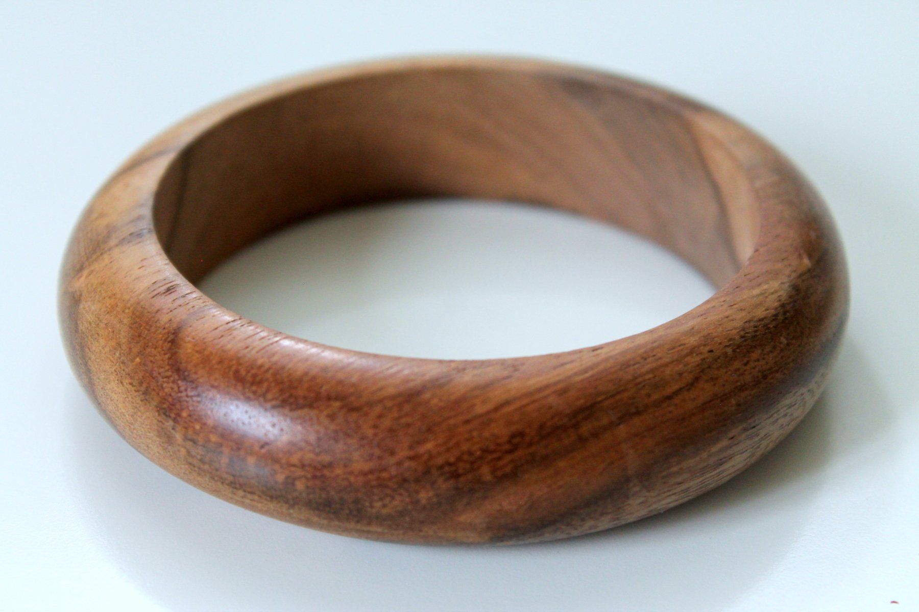 Bracciali & Braccialetti: ARMREIF aus Holz – Usato da Rebstein venduto da QuasarVincent