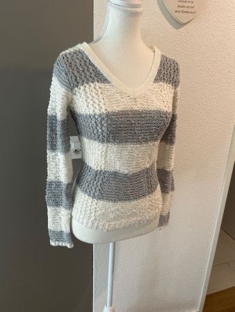 Damen Strickpullover gestreift ecru / grau