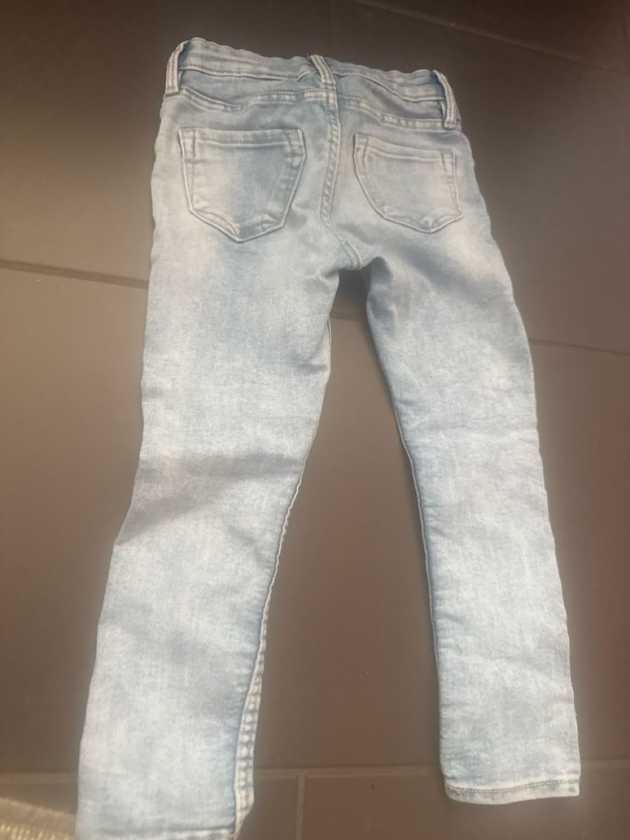 H&M Pantaloni: H&M Jeans, Gr. 98, verstellbar – Usato da Zürich venduto da Krikri21 2