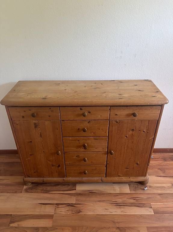 Cassettiere: Kommode handgefertigt aus massivem Holz – Usato da St. Gallen venduto da Ricverkauf 1