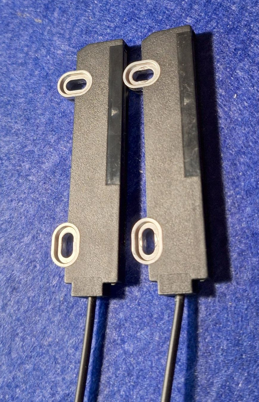 Componenti elettronici: fibre optique Keyence FU-E40 – Usato da Bussy FR venduto da 023 2