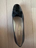 Elegante Lackschuhe von Ferragamo