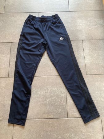 Trainerhose Gr. S; adidas