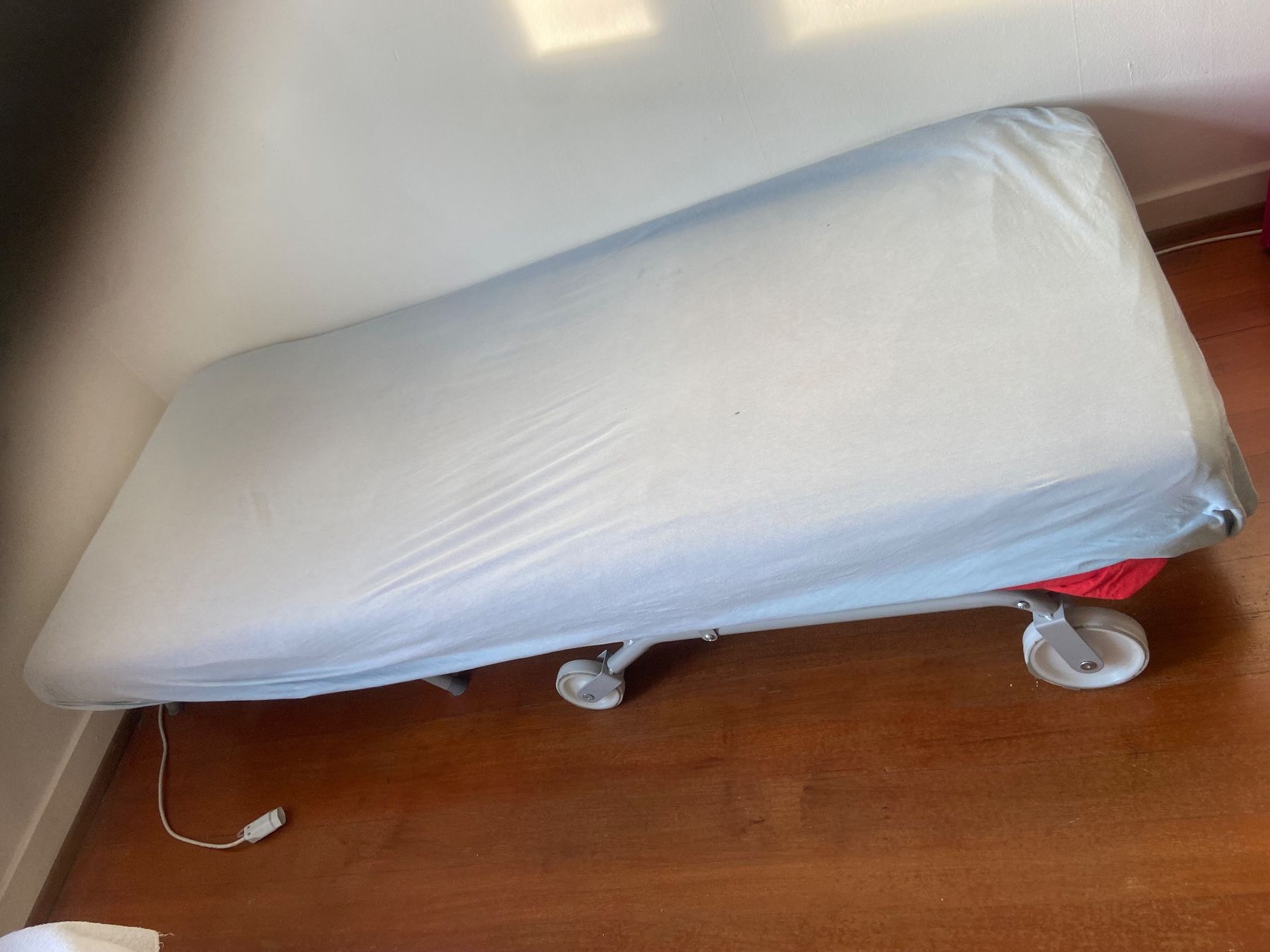 Ikea Poltrone: bettsessel – Usato da Meilen venduto da rowland534 4