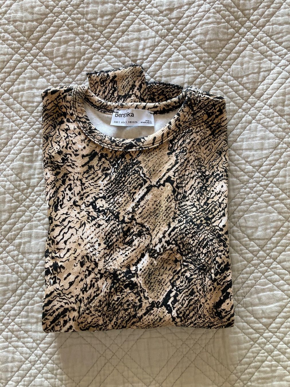 Tops: Top motifs serpent – Neu (gemäss Beschreibung) aus Lausanne von shabnam.t