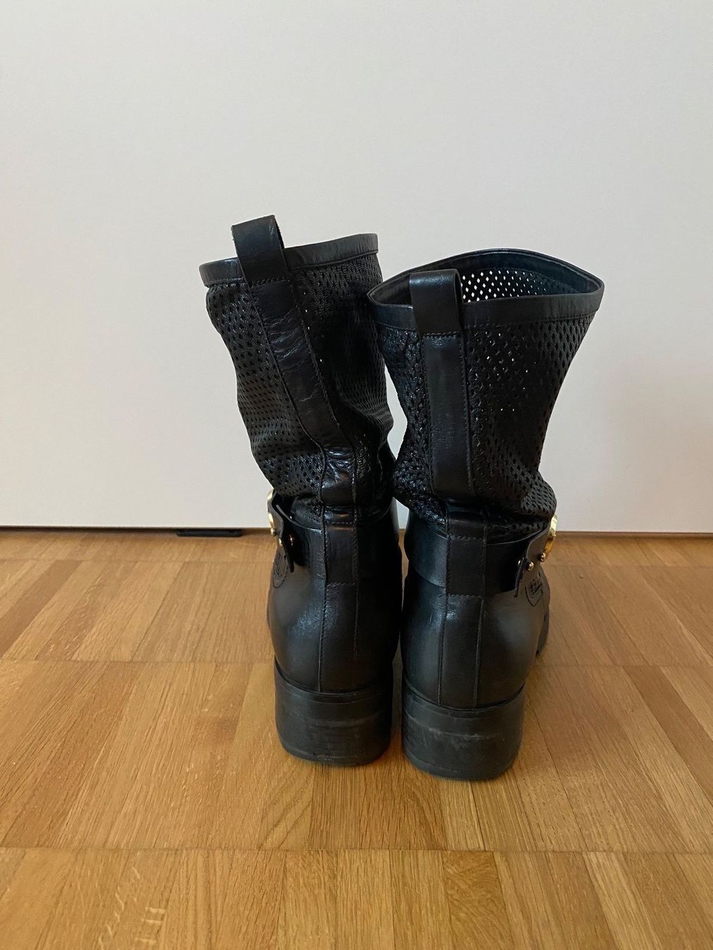 Michael Kors Damenschuhe: Michael Kors - Stiefelette - 9.5M / 40.5 - Leder - NP 350.- – Gebraucht aus Zug von tami12 2