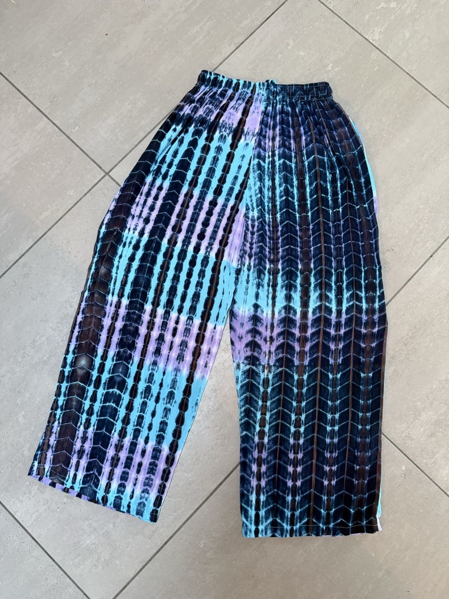 Pantalons: Leichte Sommerhose in Batikoptik – Neuf (Voir description) à Sigriswil par ck56 1