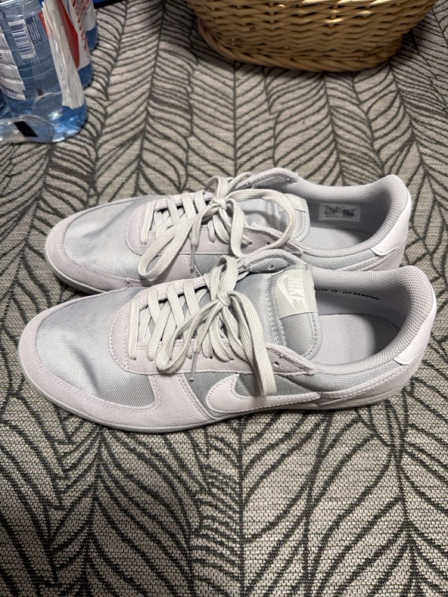Nike Scarpe da uomo: Nike Sneaker Field General / 47.5 / hellgrau – Usato da Trimmis venduto da dapa85