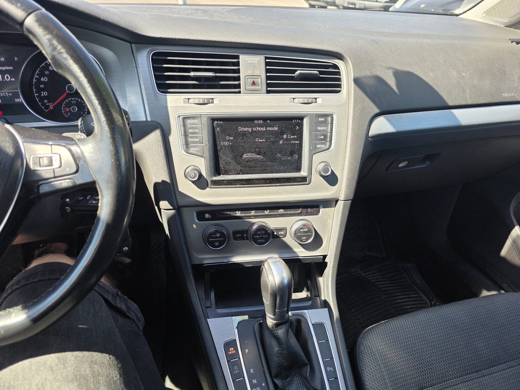 VW Autos: VW Golf 2.0 TDI Variant – Gebraucht aus Regensdorf von Bay2020 6