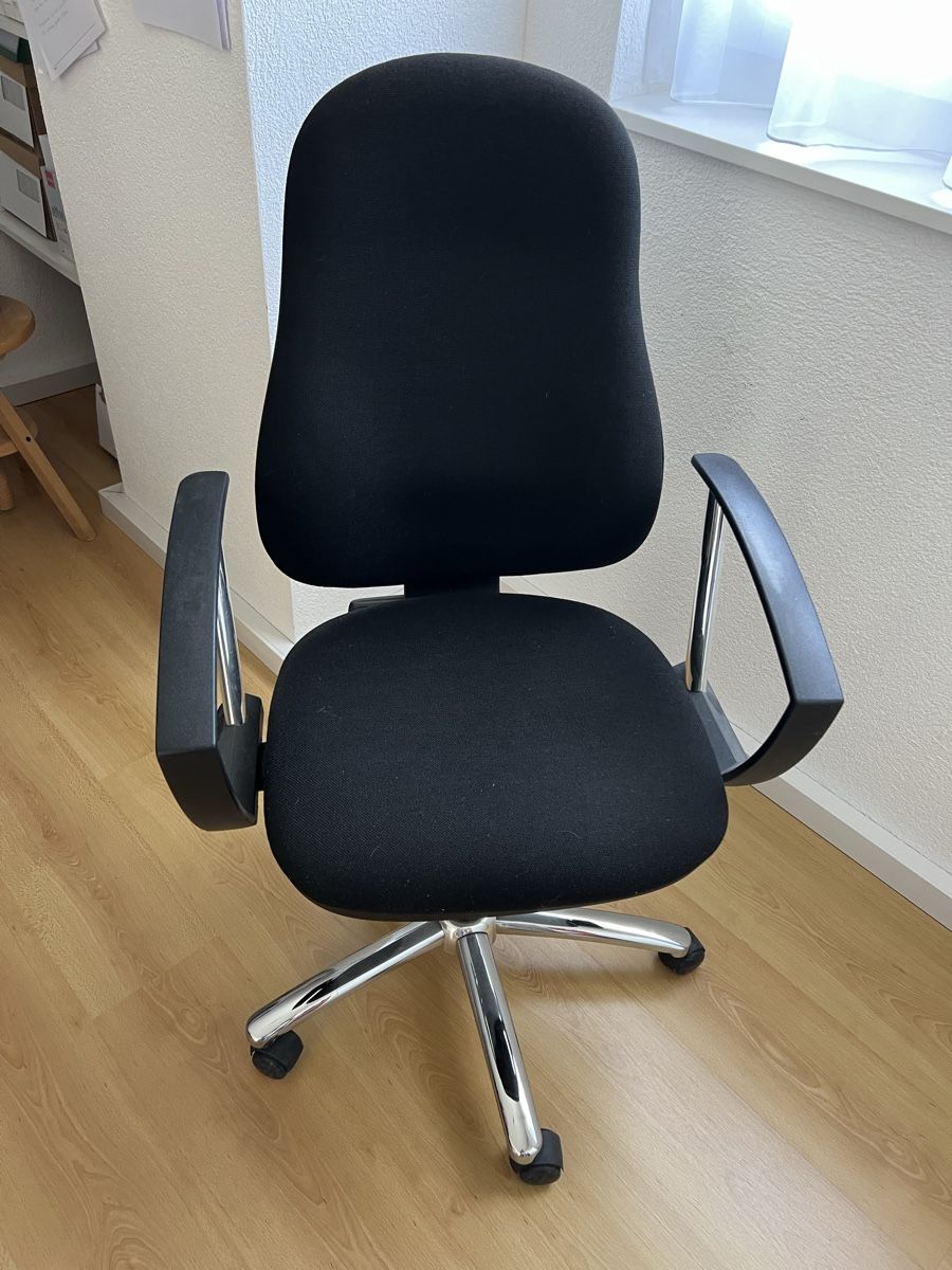 Chaises: Büro Stuhl – D'occasion à Moosleerau par Tami8 1