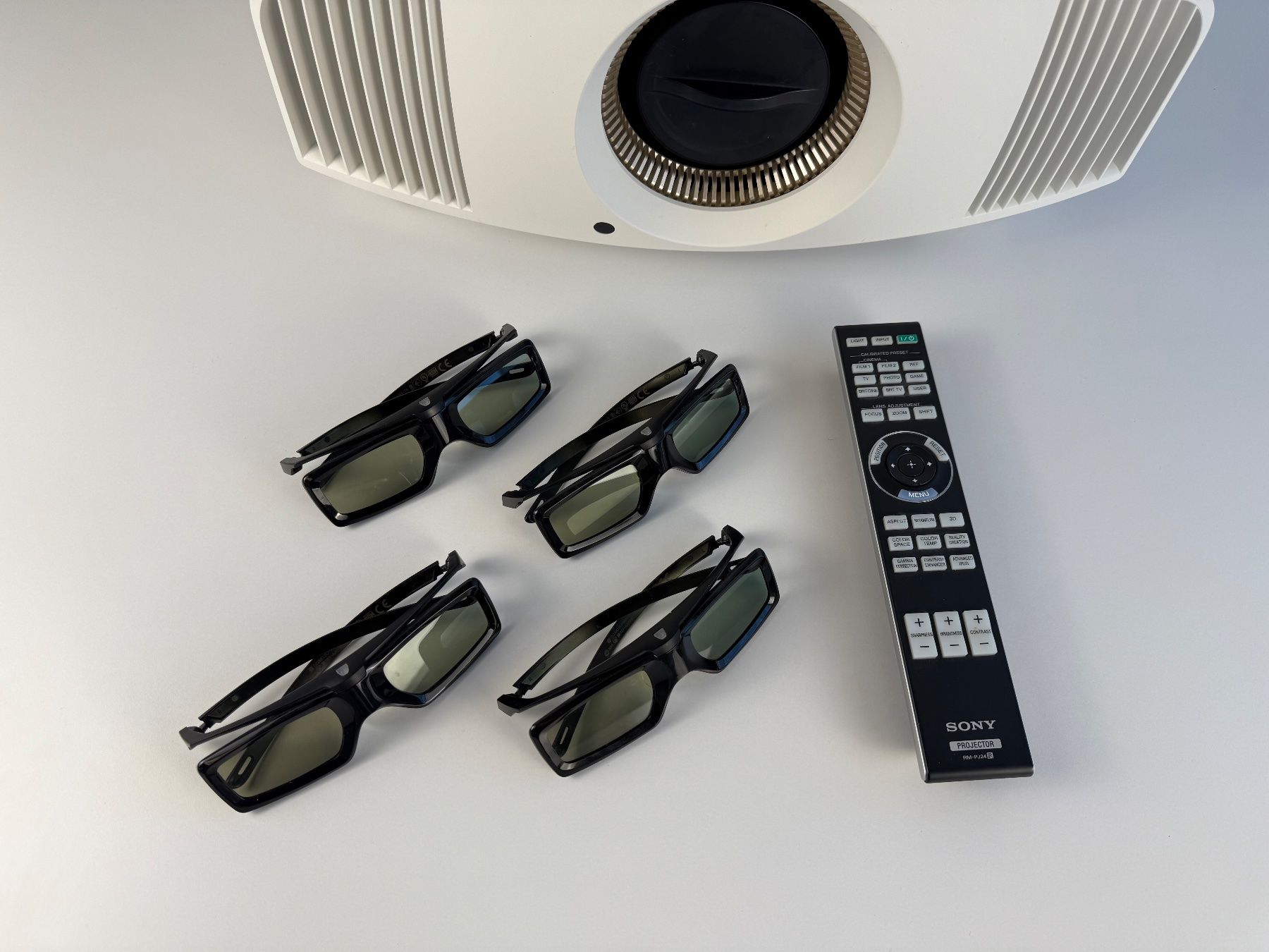 Sony Proiettori: Sony VPL VW550ES 4K Beamer / Projektor – Usato da Gasel venduto da Alter_Ego 1