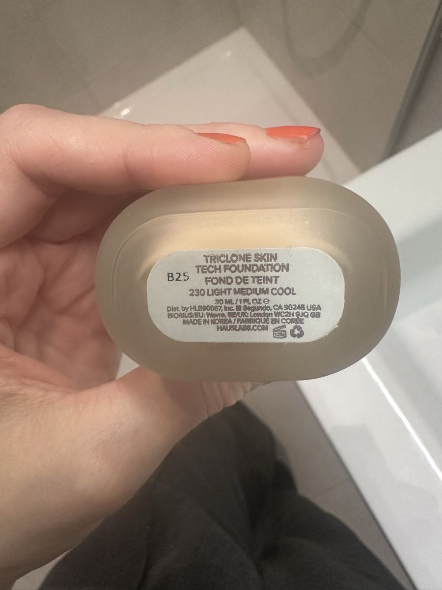 Haus Labs Make-up: Haus Labs Foundation 230 Light Medium Cool – Gebraucht aus Ostermundigen von jurz 2