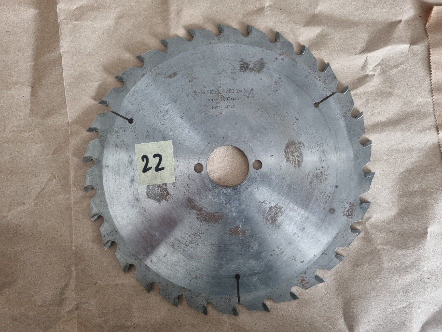 Seghe: Sägeblatt 210x2.5x30 – Usato da Buchs AG venduto da schnoderhong