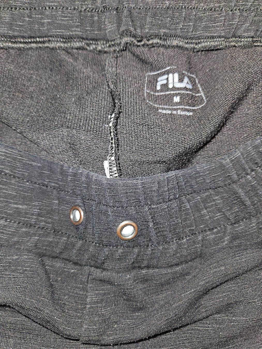 Fila Pantaloni: Fila Shorts Herren Anthrazit Grösse M  – Usato da Anwil venduto da tamoos 2