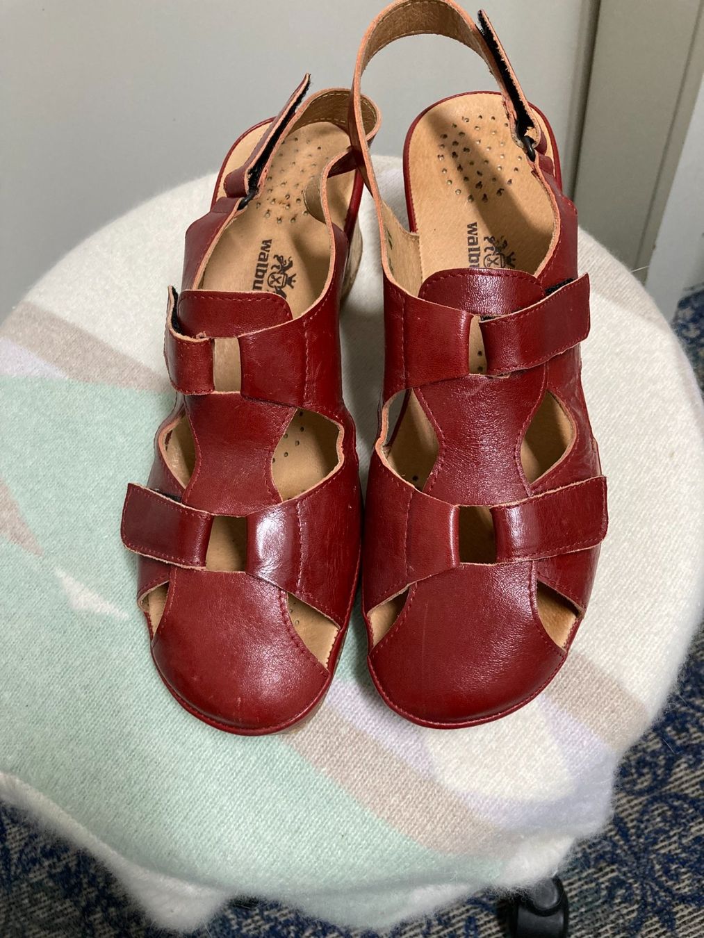 Scarpe da donna: Rote bequeme Sandaletten – Nuovo e nell'imballaggio originale da Villmergen venduto da Sandy084 4