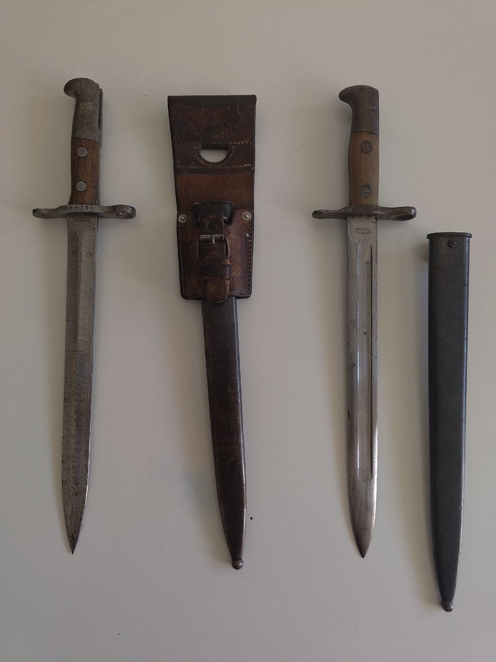 Schweizer Armee Stichwaffen: Bajonette – Gebraucht aus Raron von hochheiliger 1