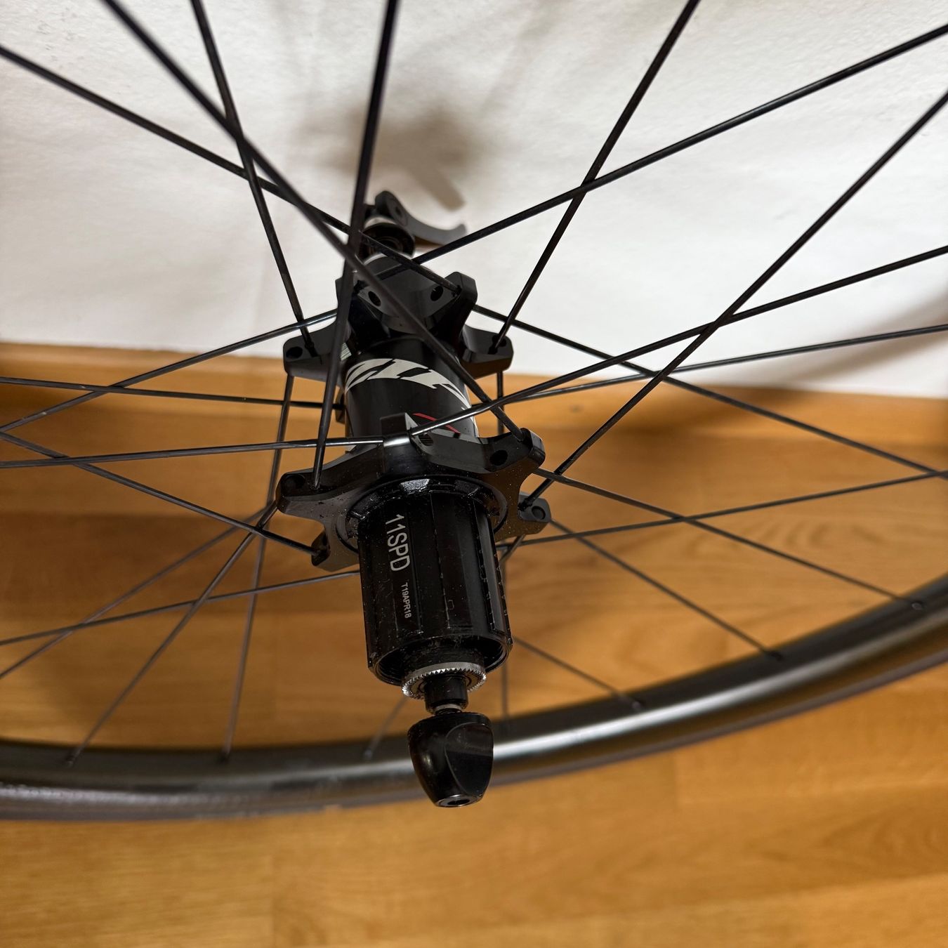 Zipp Pezzi di ricambio: Zipp 303 Firecrest Laufradsatz – Usato da Effretikon venduto da tim0thy 3