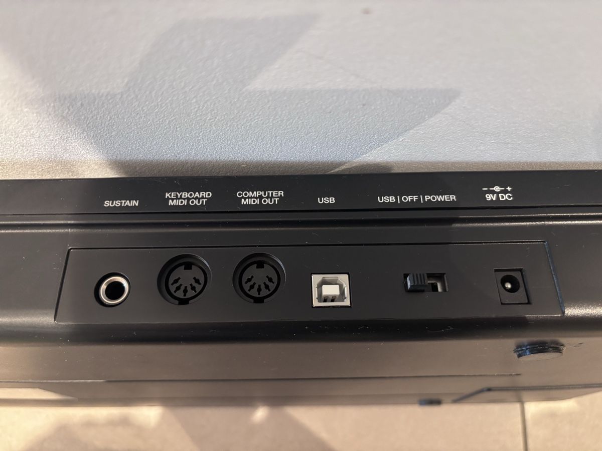 Alesis Strumenti musicali: Alesis QX49 USB MIDI Keyboard – Usato da Menzingen venduto da gispat 6