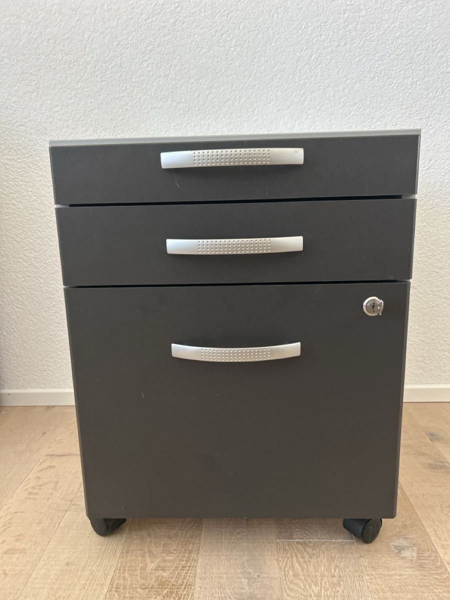 Eléments de bureau: Büro Möbel – D'occasion à Hausen AG par obi92 1