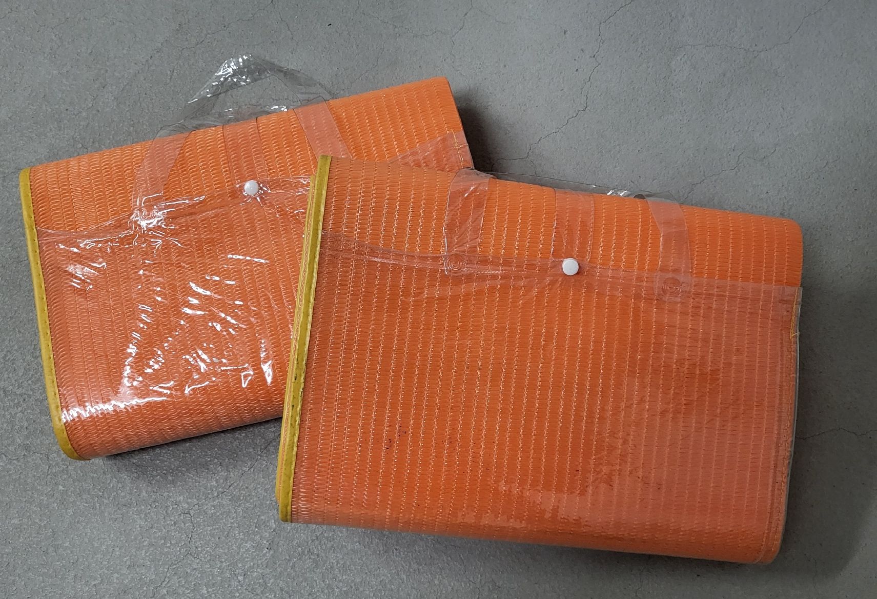 Tappetini fitness: 2 Strandmatten orange Set klappbar neuwertig – Usato da Sursee venduto da Materialverwalterin 2