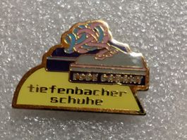 Ansteckpin 244: Tiefenbacher Schuhe