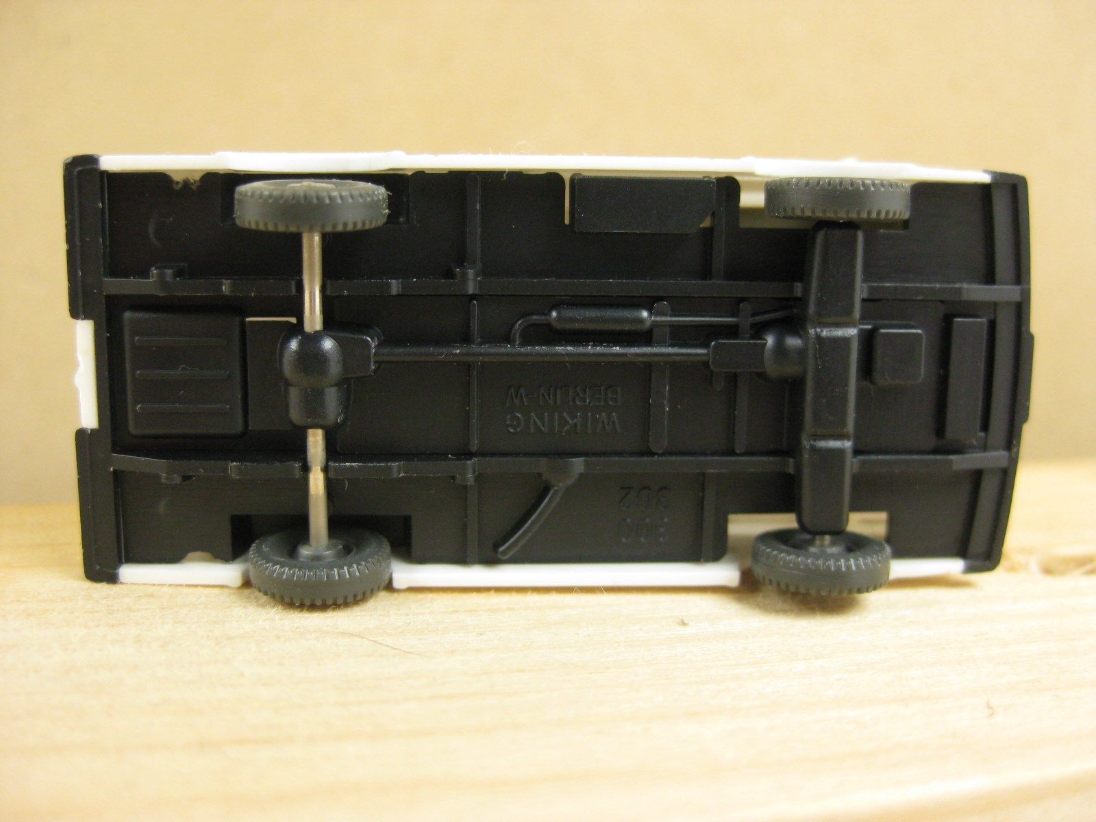 Modellini di ferrovie: Wiking, weisser VW Kastenwagen – Usato da Malters venduto da Marosko 4