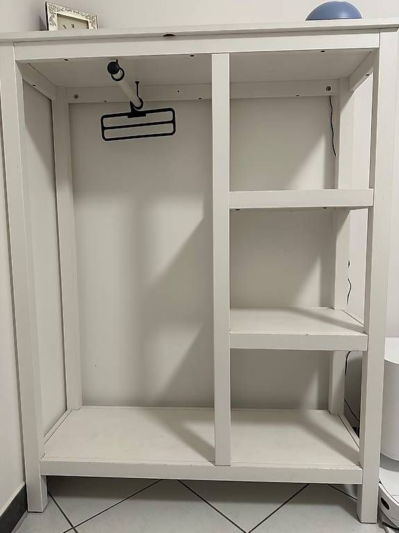 Armadi: Armadio a vista Ikea – Usato da Pregassona venduto da luc_hw5f