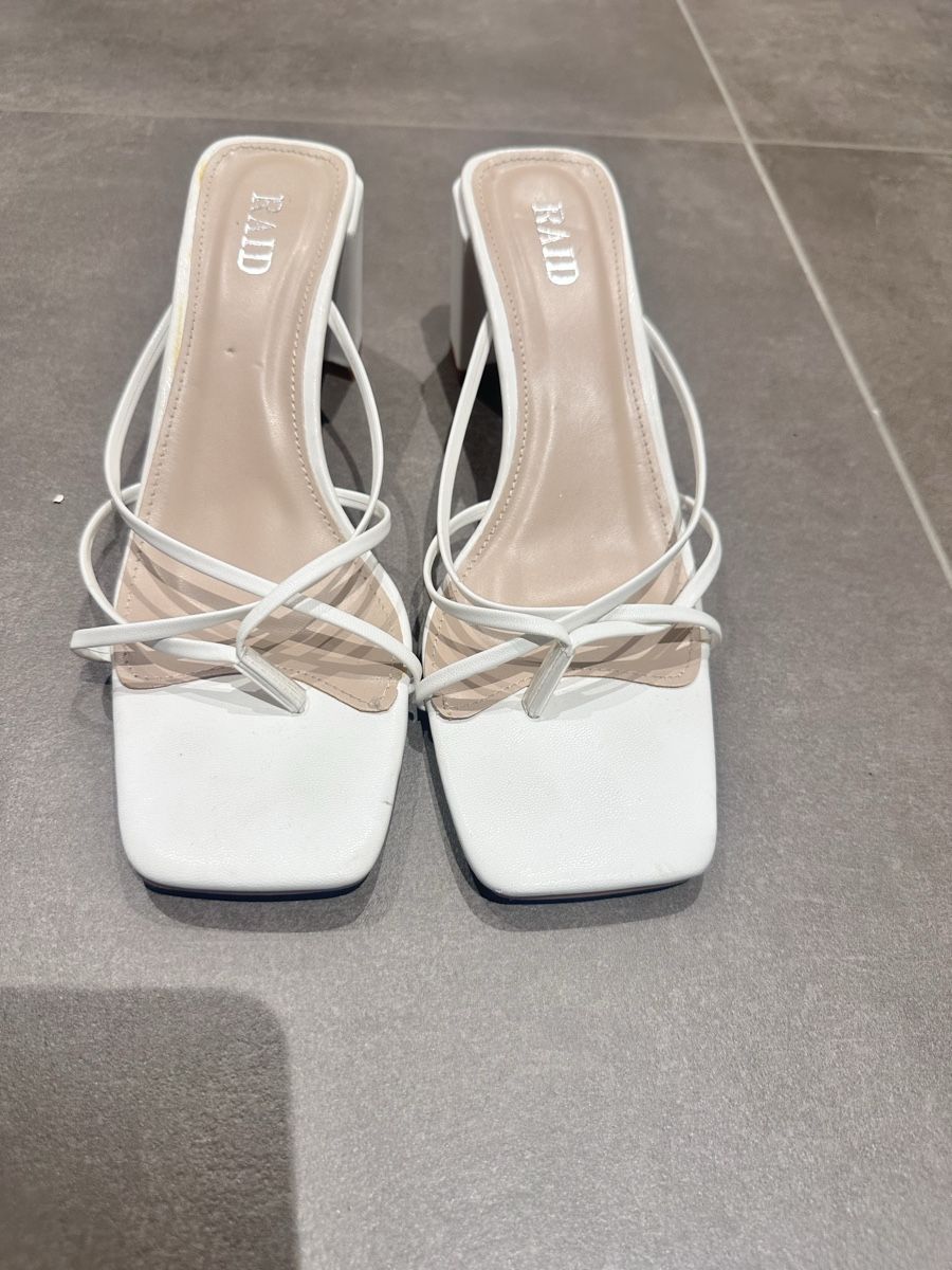Scarpe da donna: Sandali bianchi Raid - taglia 40 – Nuovo (secondo la descrizione) da Locarno venduto da nat_7trq 3
