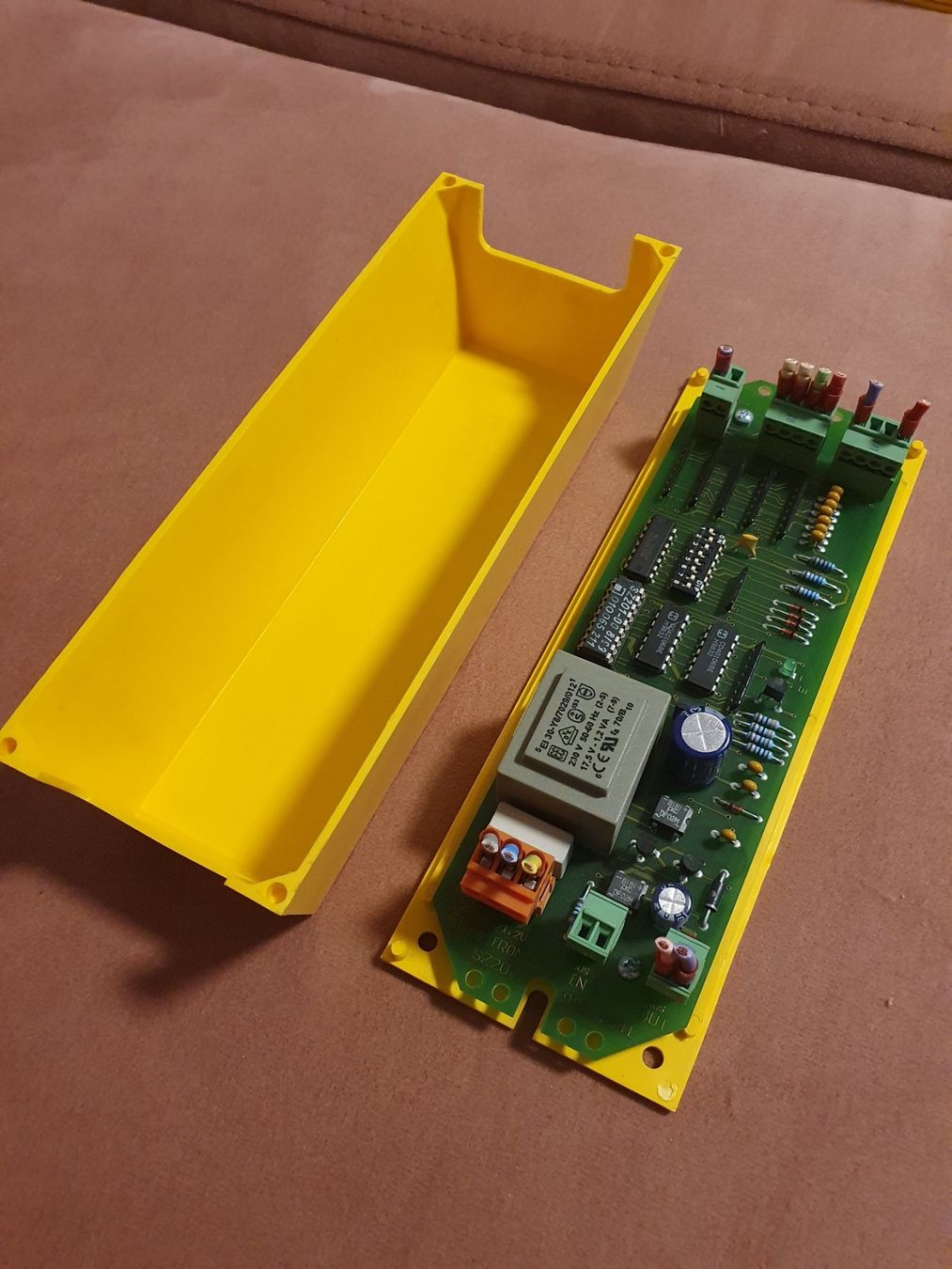 Componenti elettronici: Storen Aktore Multronic SZ201 9988.541 – Usato da Zürich venduto da Alibaba1234 2