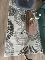 Brandneuer Teppich