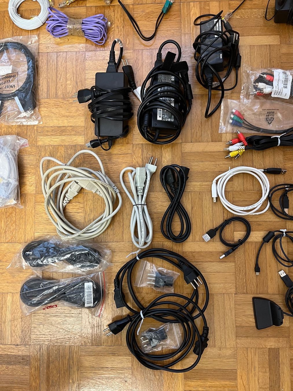 Cavi: Diverse Kabel (teilweise originalverpackt!) – Nuovo e nell'imballaggio originale da Siebnen venduto da Arko27 5