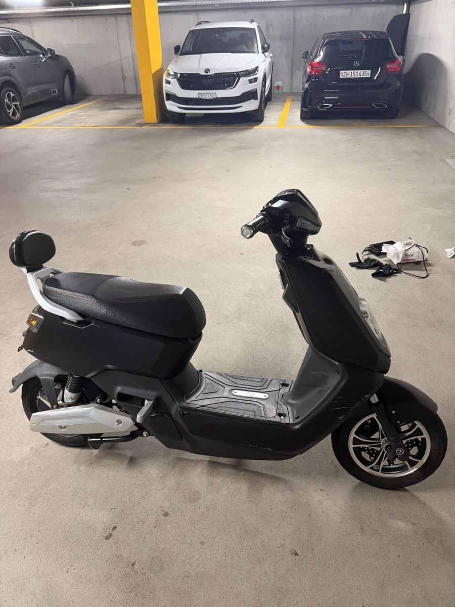 Vespino Scooters: E-Roller Vespino 7i – D'occasion à Rüti ZH par havana02 1